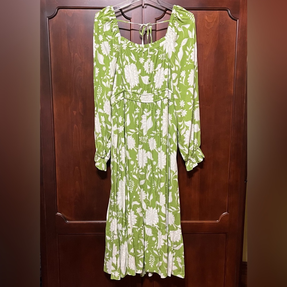 Ava & Viv Green Floral Midi Dress - Picture 2 of 5
